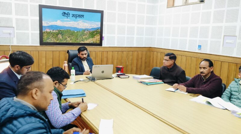 पार्किंग सहित भविष्य की सम्भावित चुनौतियों को ध्यान में रखते हुए नीलकंठ क्षेत्र के लिए मास्टर प्लान तैयार करने के डीएम ने दिए निर्देश