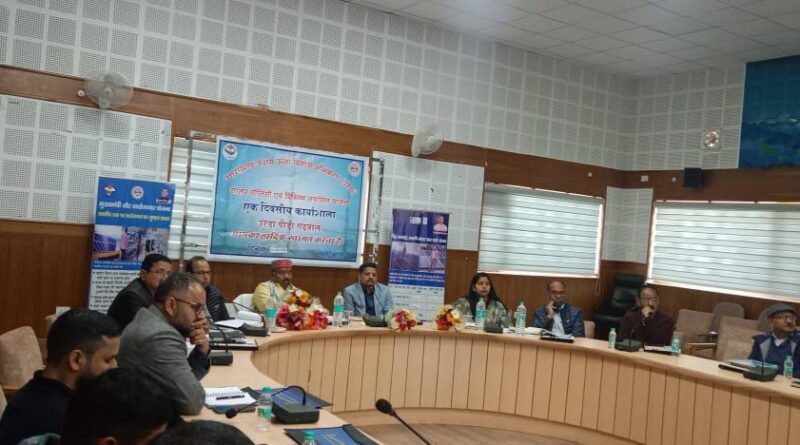 चुनाव आयोग ने कानूनी ढांचे के अंदर चुनावी प्रक्रियाओं को अधिक मजबूत बनाने के लिए राजनीतिक दलों को बातचीत के लिए आमंत्रित किया।